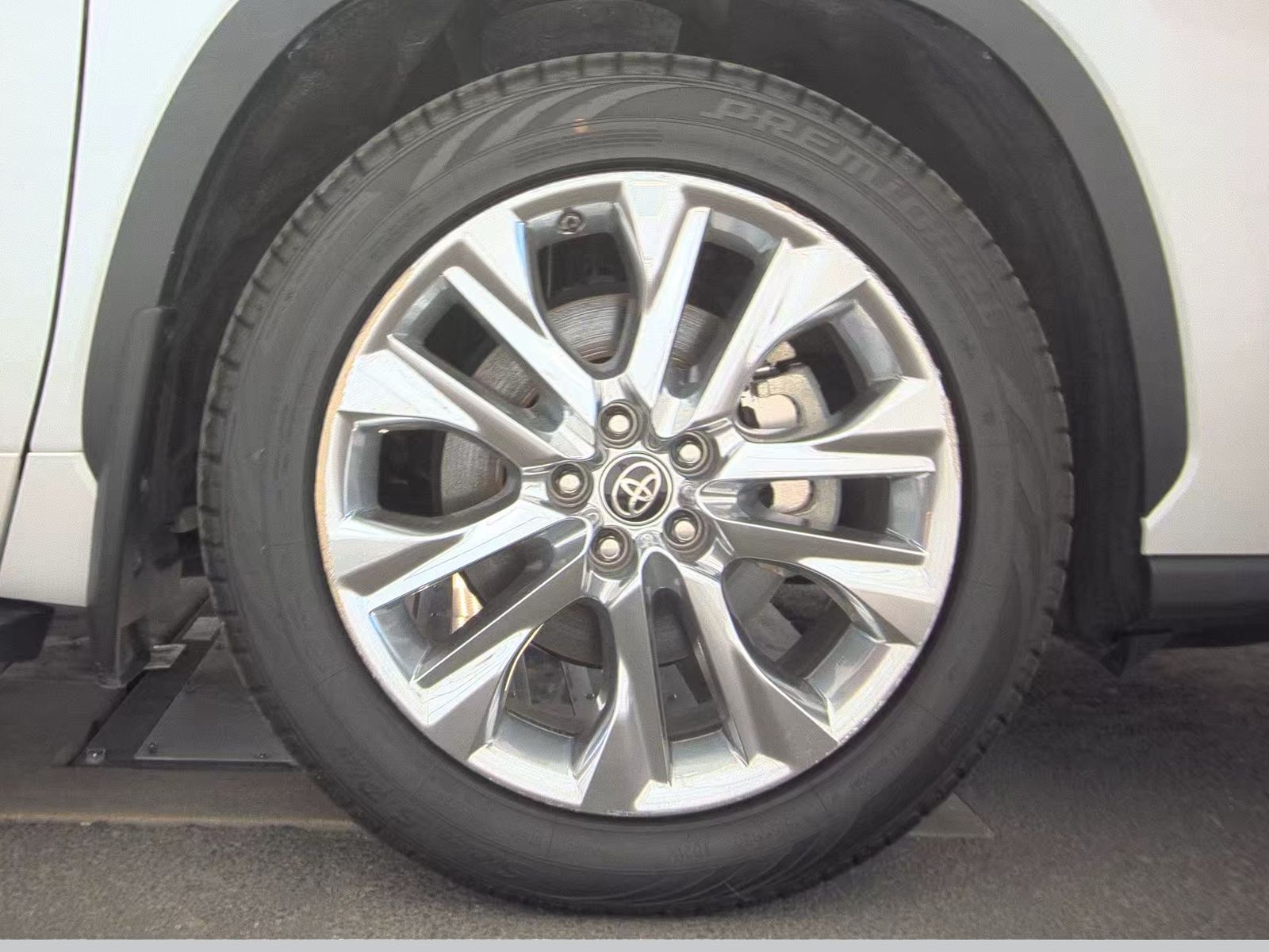 2022 Toyota Highlander Hybrid Limited AWD