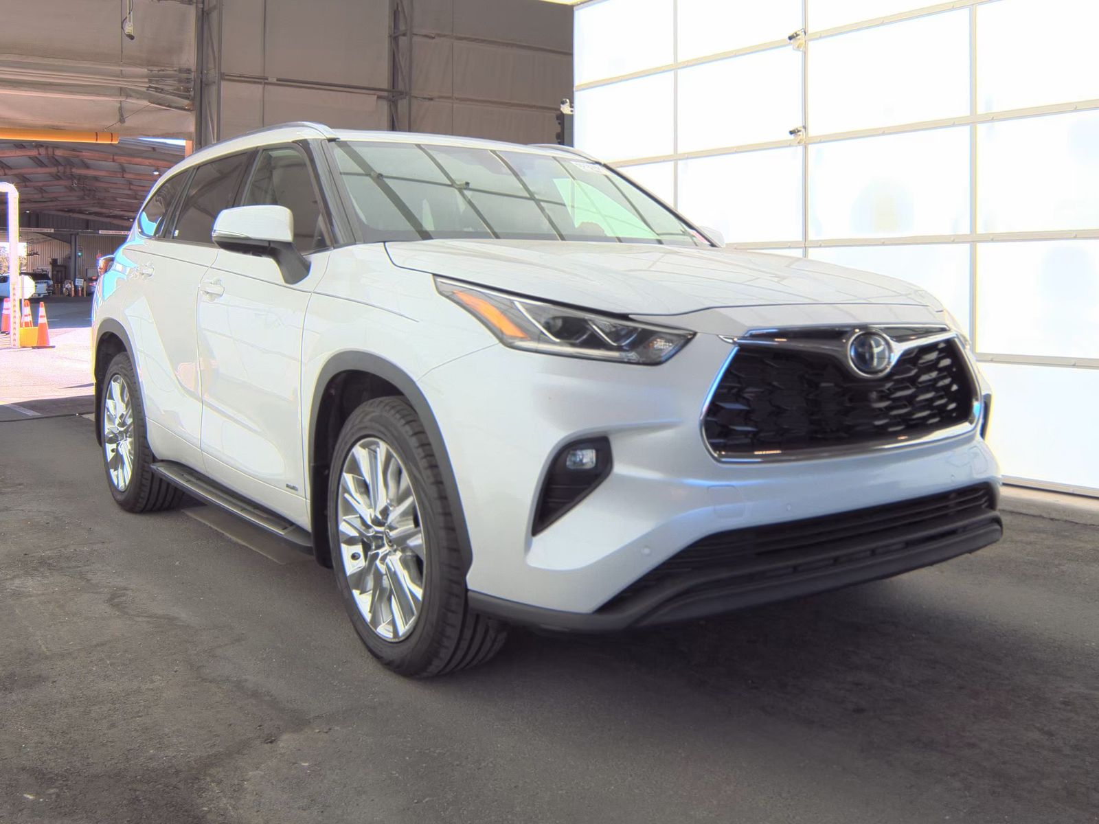2022 Toyota Highlander Hybrid Limited AWD