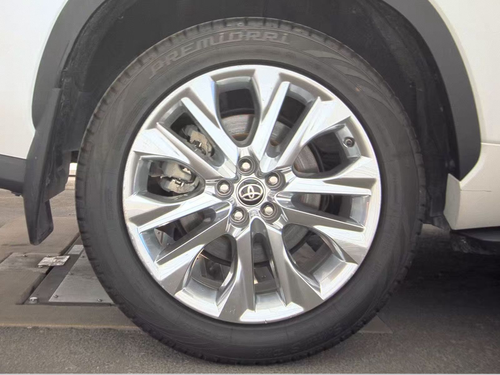 2022 Toyota Highlander Hybrid Limited AWD