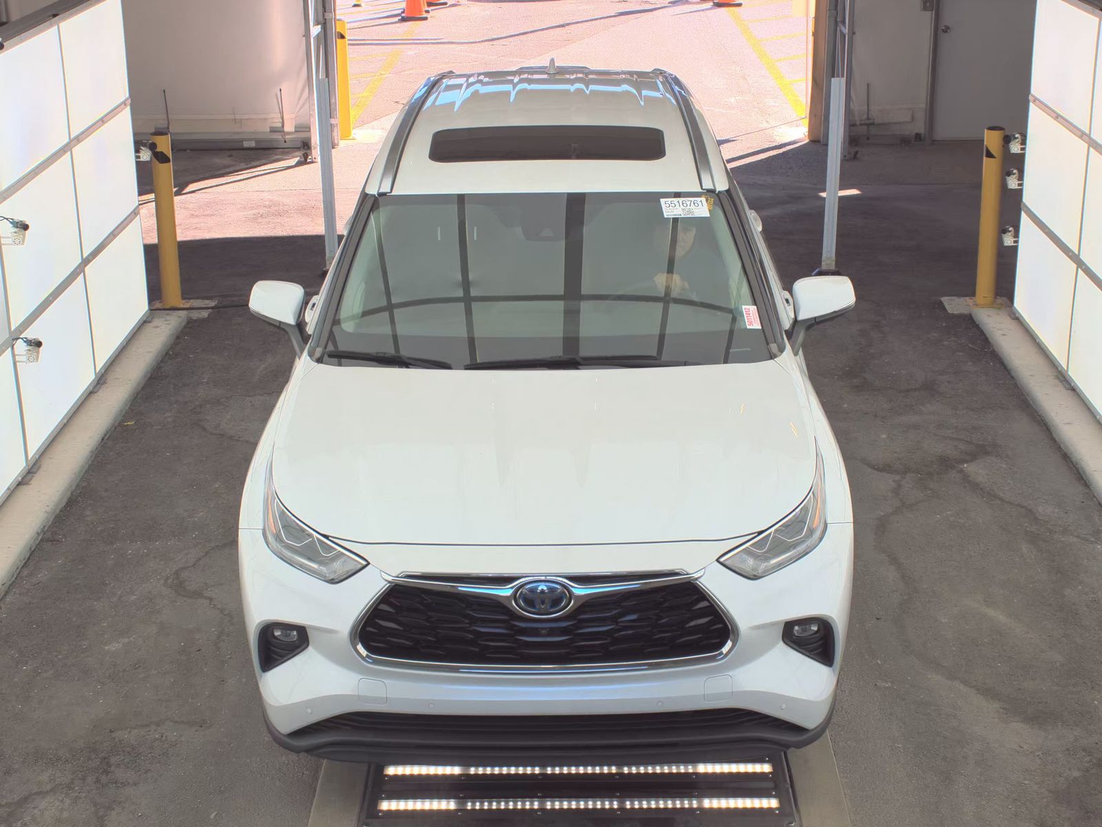 2022 Toyota Highlander Hybrid Limited AWD