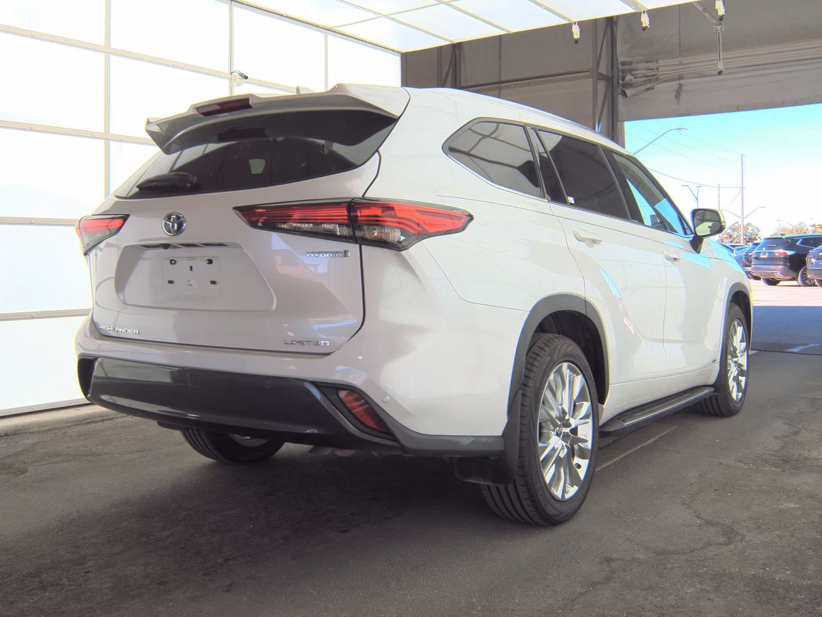 2022 Toyota Highlander Hybrid Limited AWD