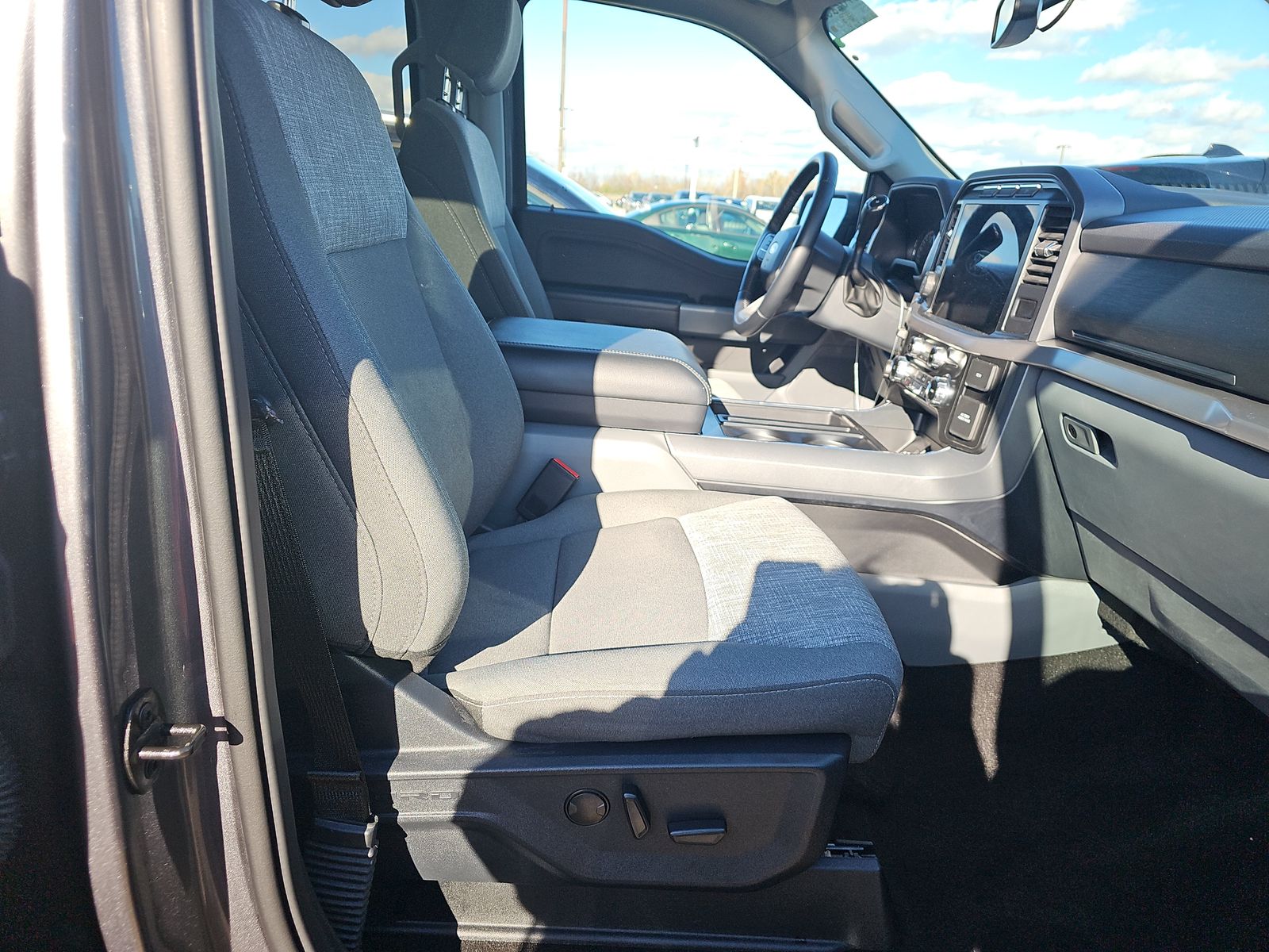 2022 Ford F-150 XLT AWD