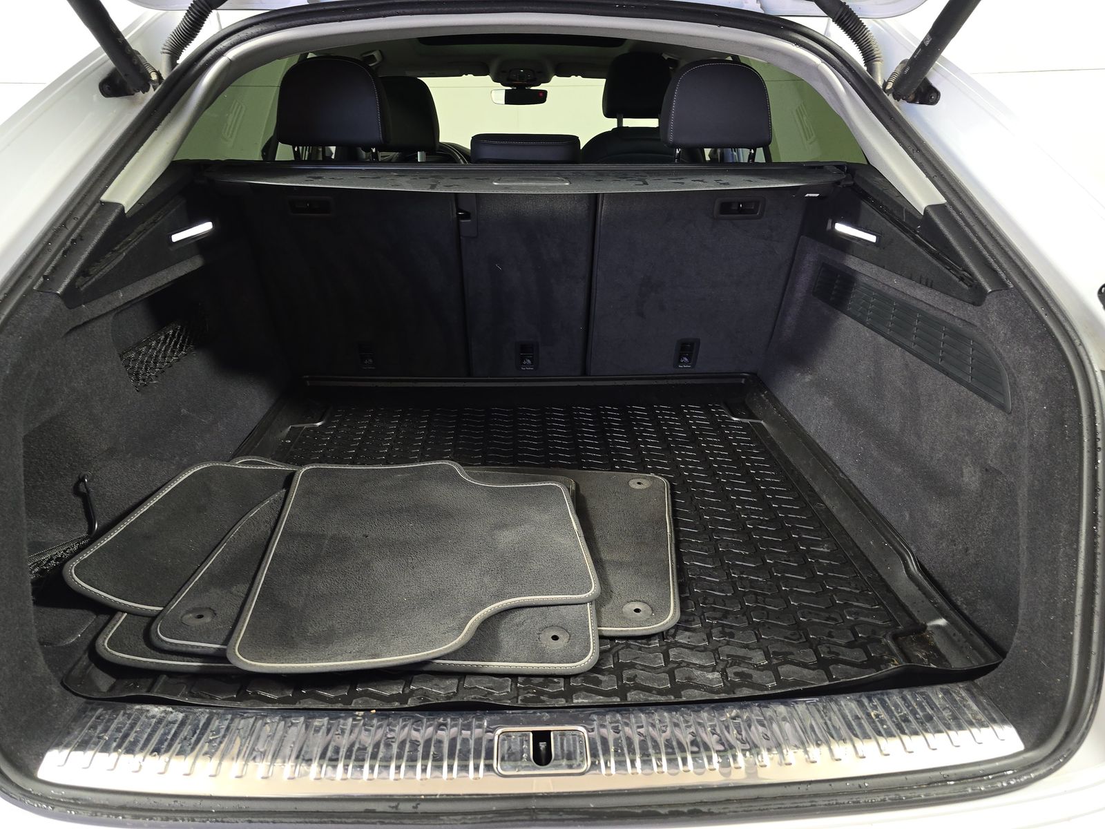 2023 Audi Q8 Premium Plus AWD