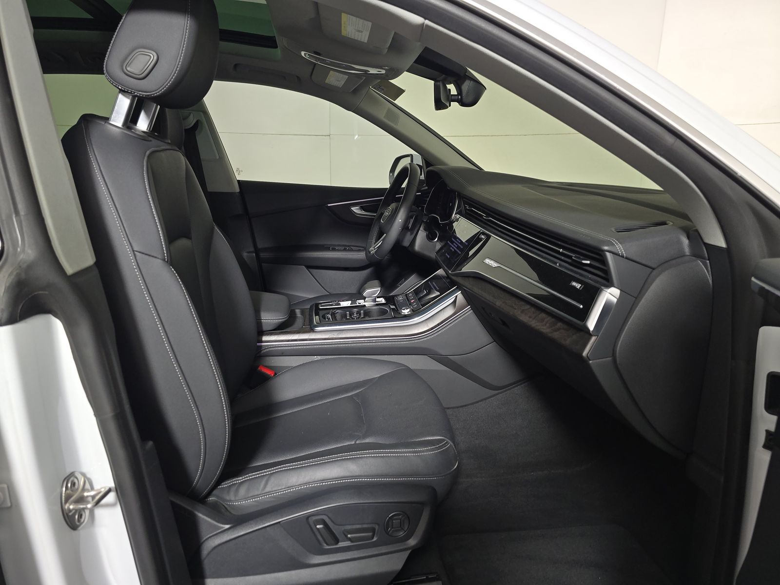 2023 Audi Q8 Premium Plus AWD