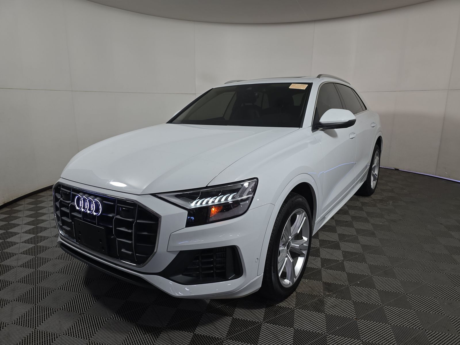 2023 Audi Q8 Premium Plus AWD