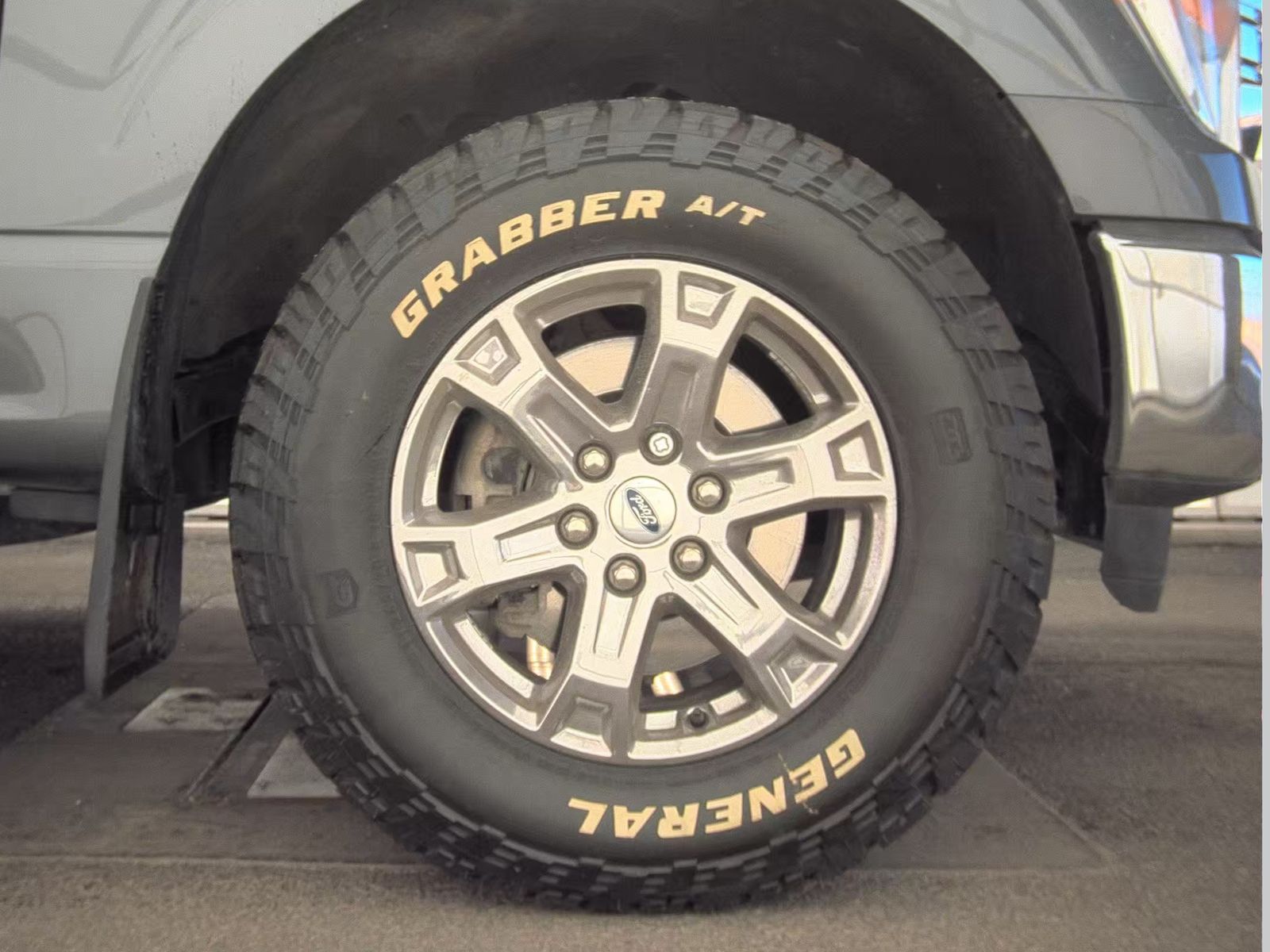 2023 Ford F-150 XLT AWD