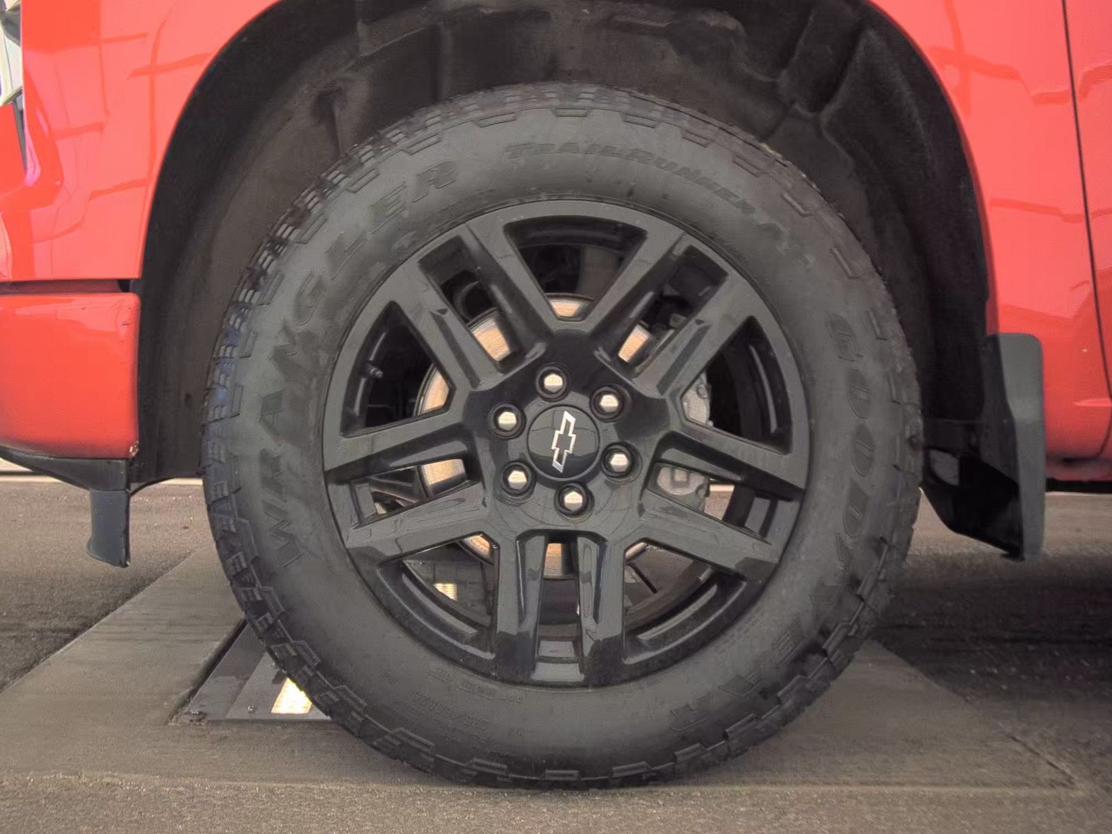 2023 Chevrolet Silverado 1500 Custom AWD