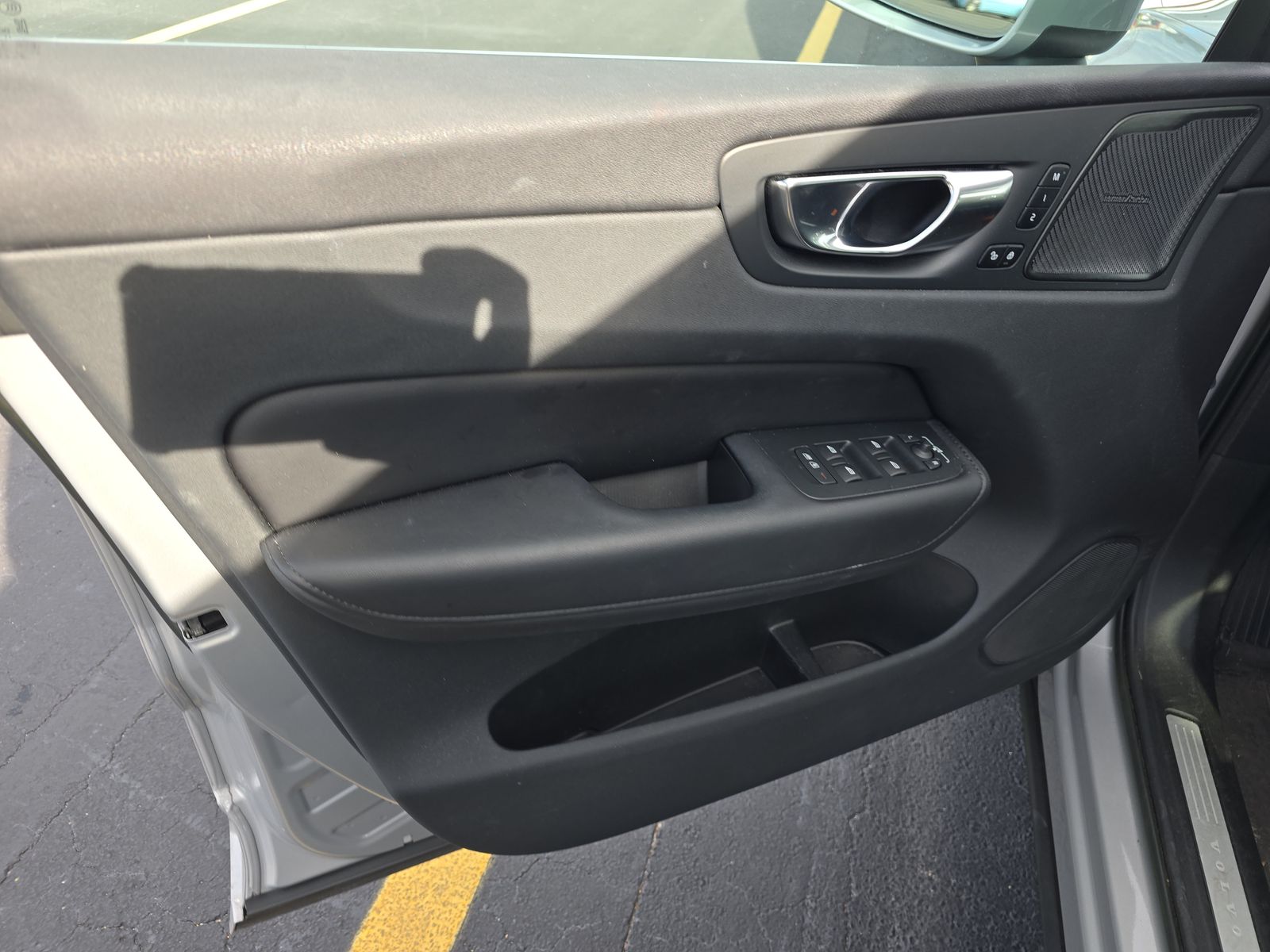 2023 Volvo XC60 B5 Plus FWD