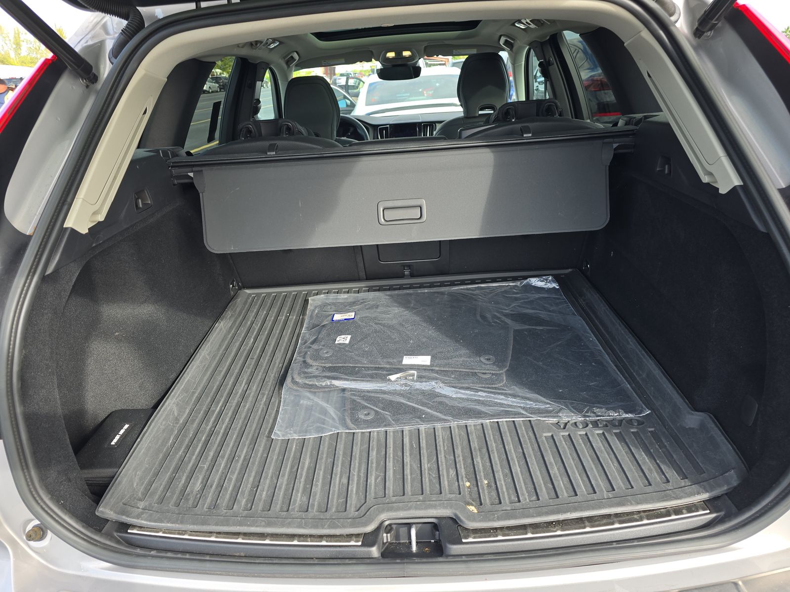 2023 Volvo XC60 B5 Plus FWD