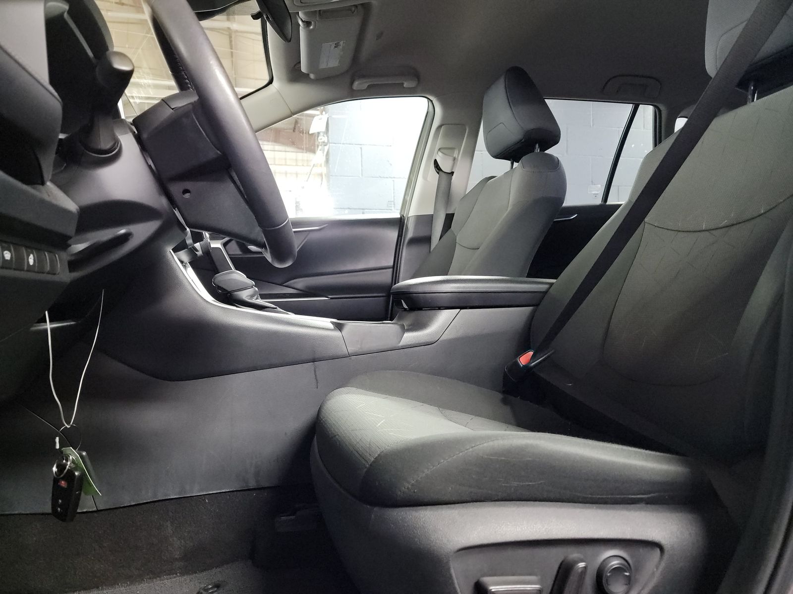 2024 Toyota RAV4 XLE AWD