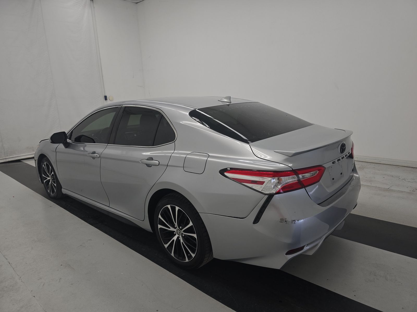 2020 Toyota Camry SE FWD