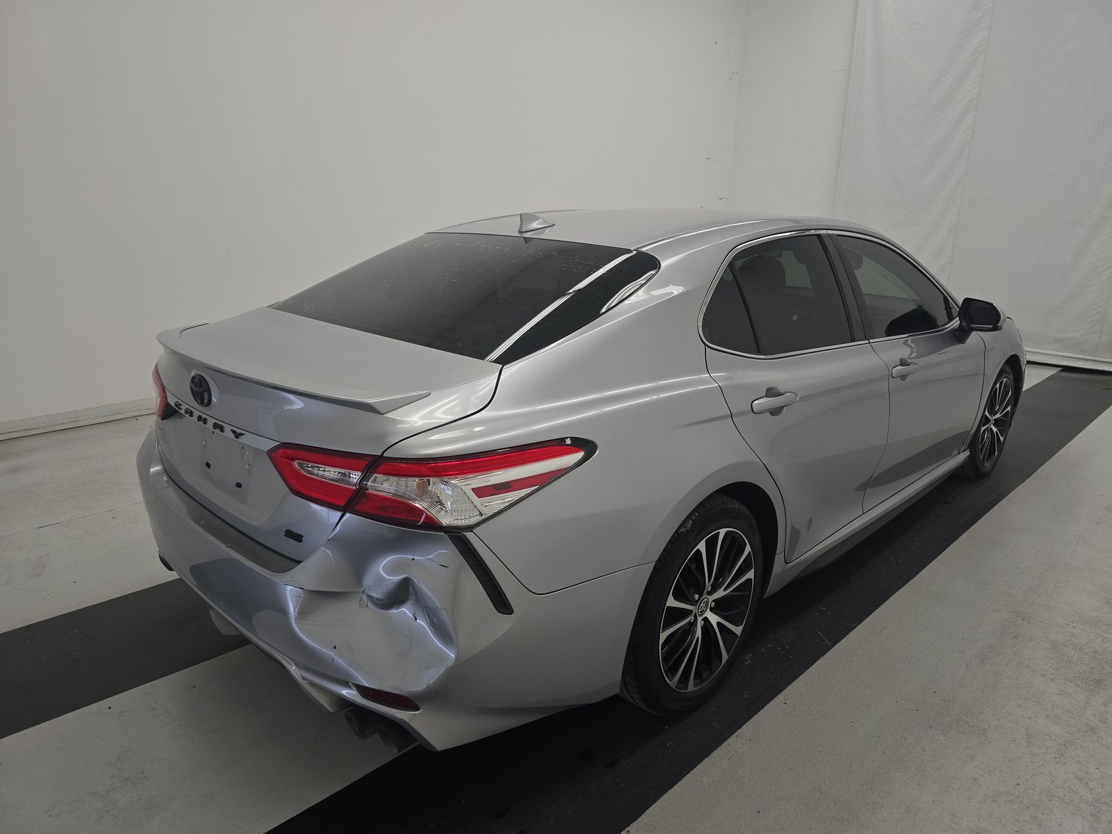 2020 Toyota Camry SE FWD