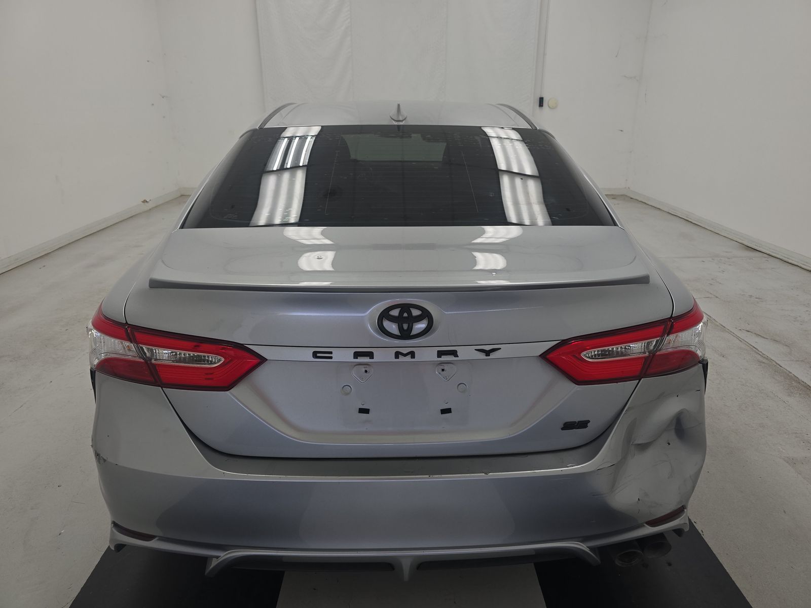 2020 Toyota Camry SE FWD