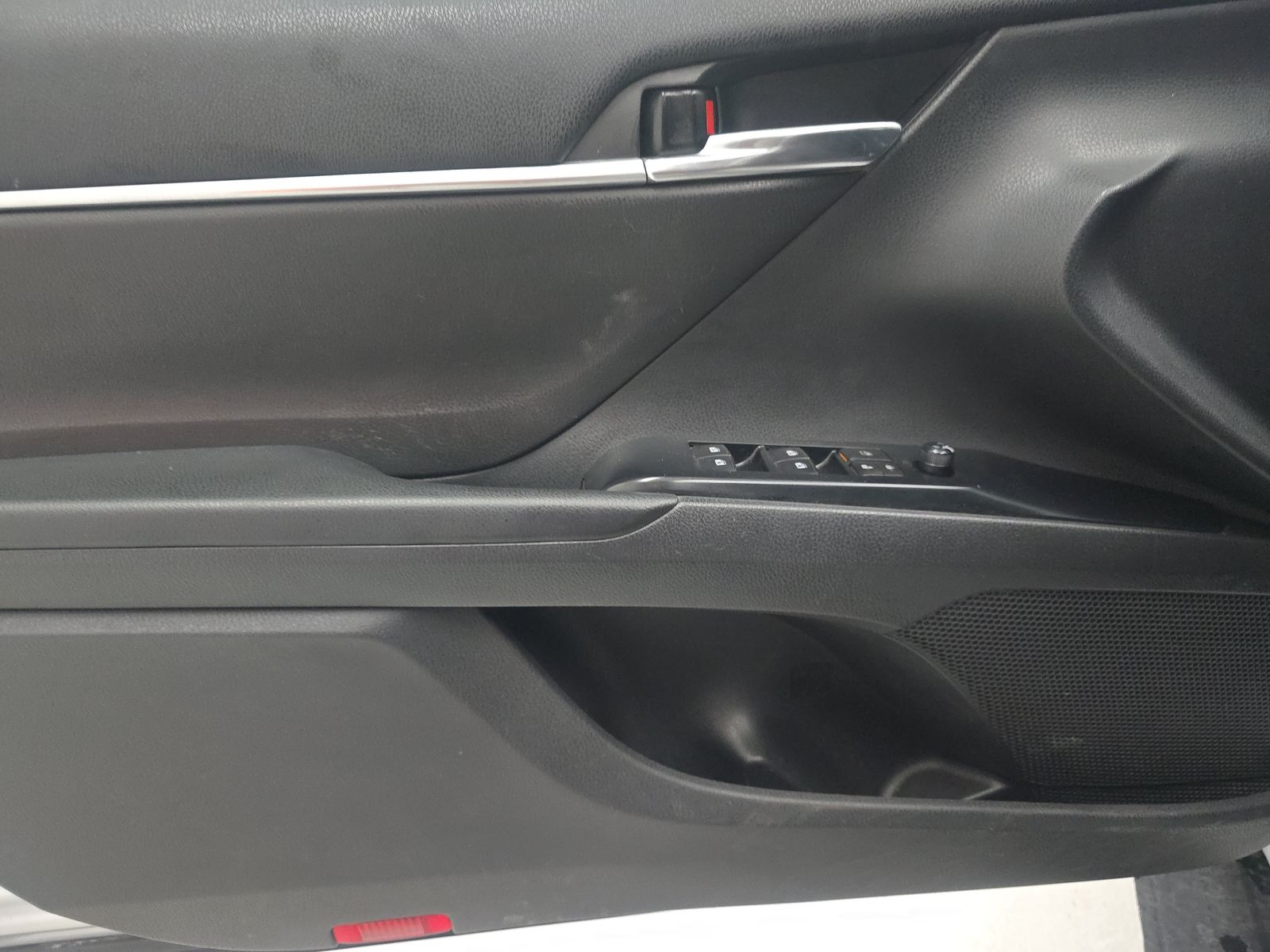 2020 Toyota Camry SE FWD