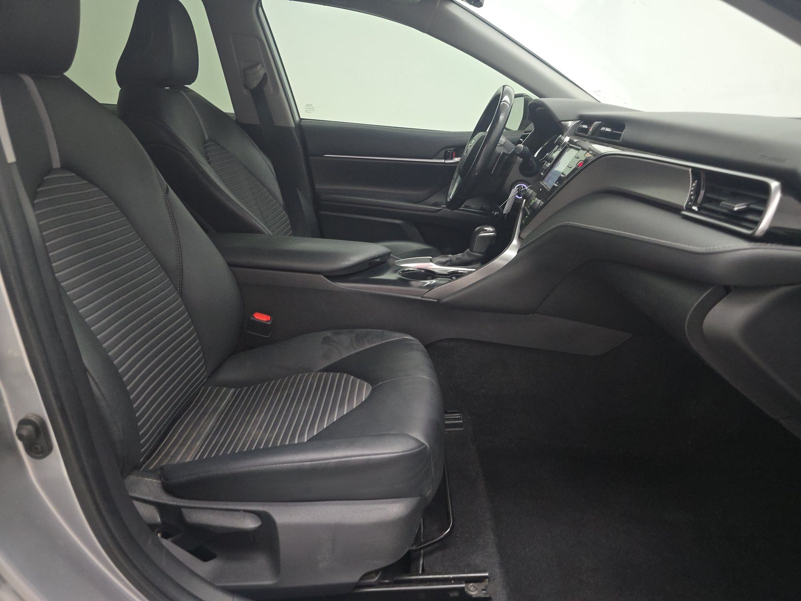 2020 Toyota Camry SE FWD