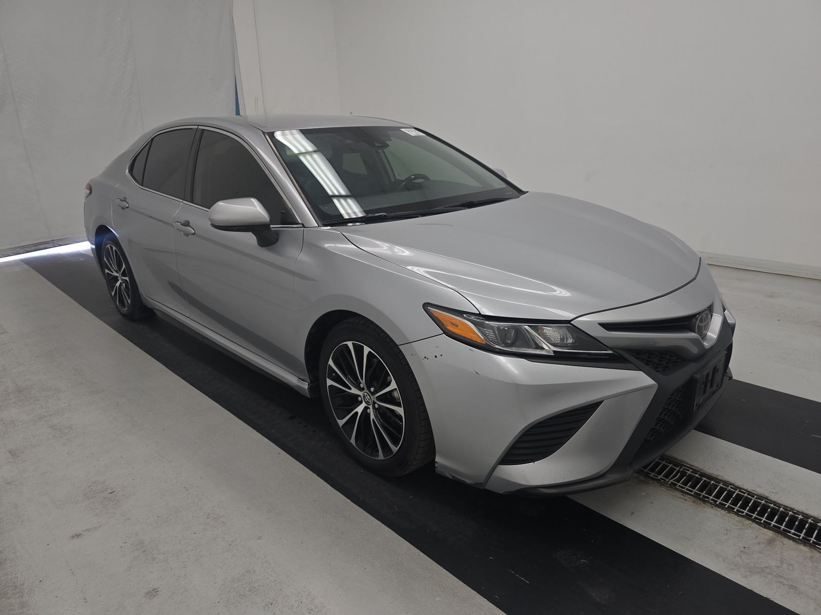 2020 Toyota Camry SE FWD