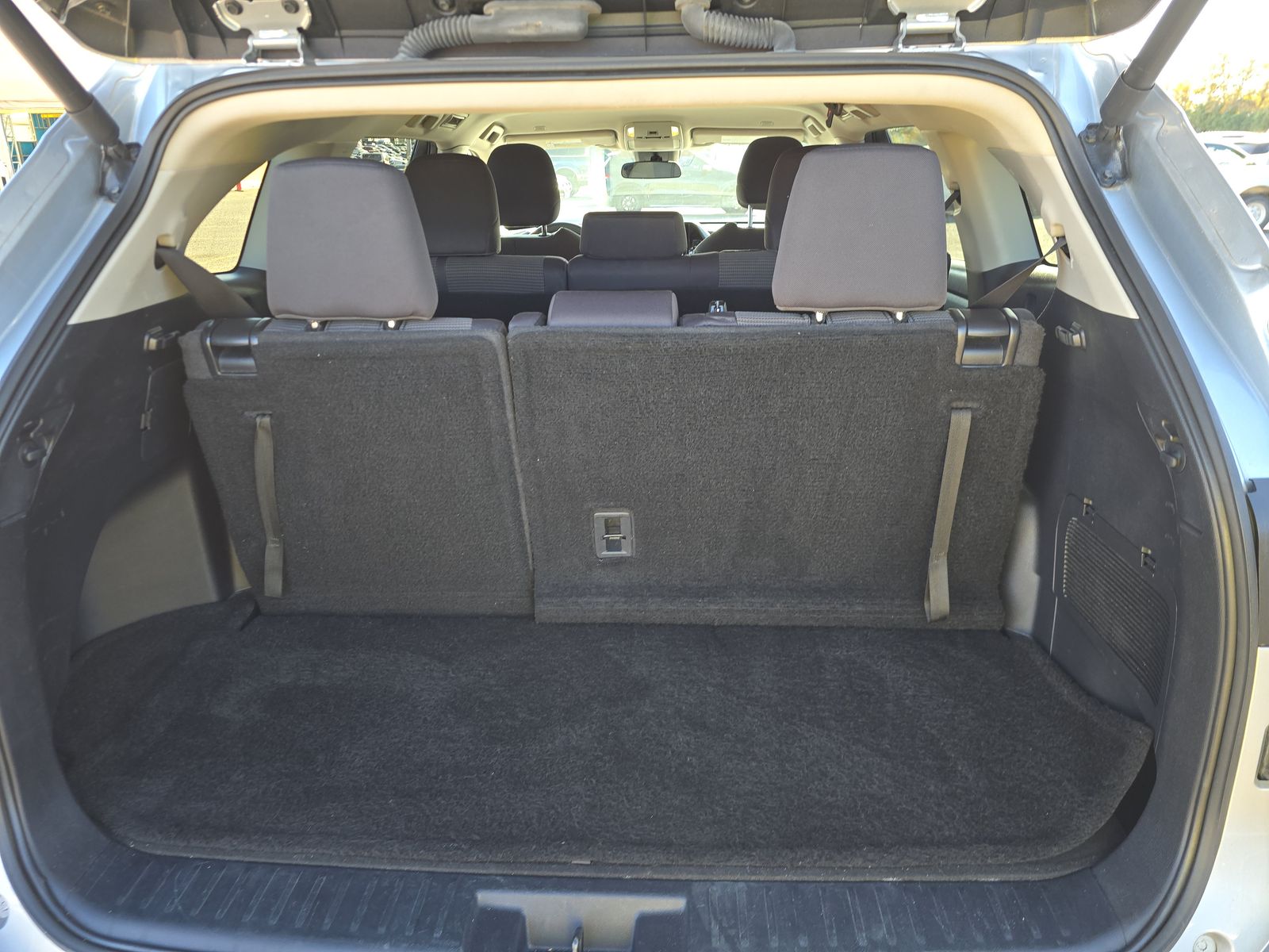 2024 Toyota Highlander LE FWD