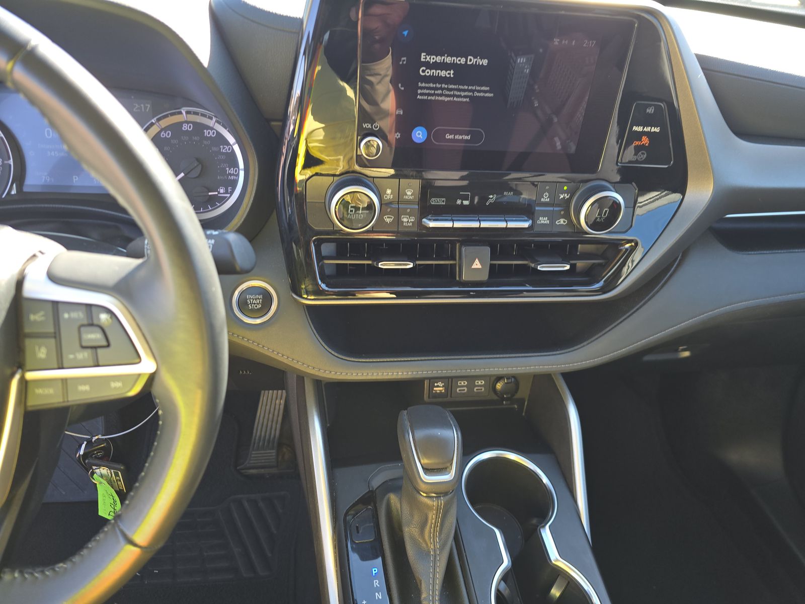 2024 Toyota Highlander LE FWD