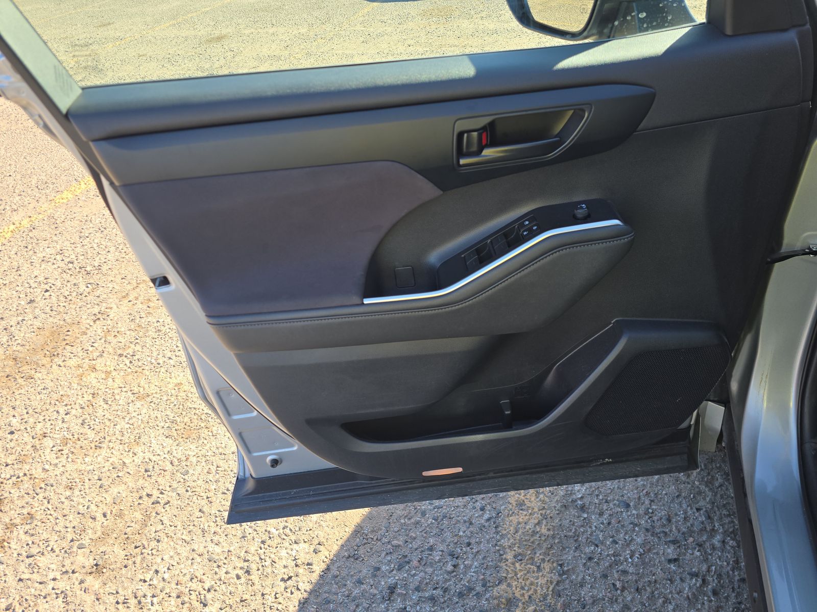 2024 Toyota Highlander LE FWD