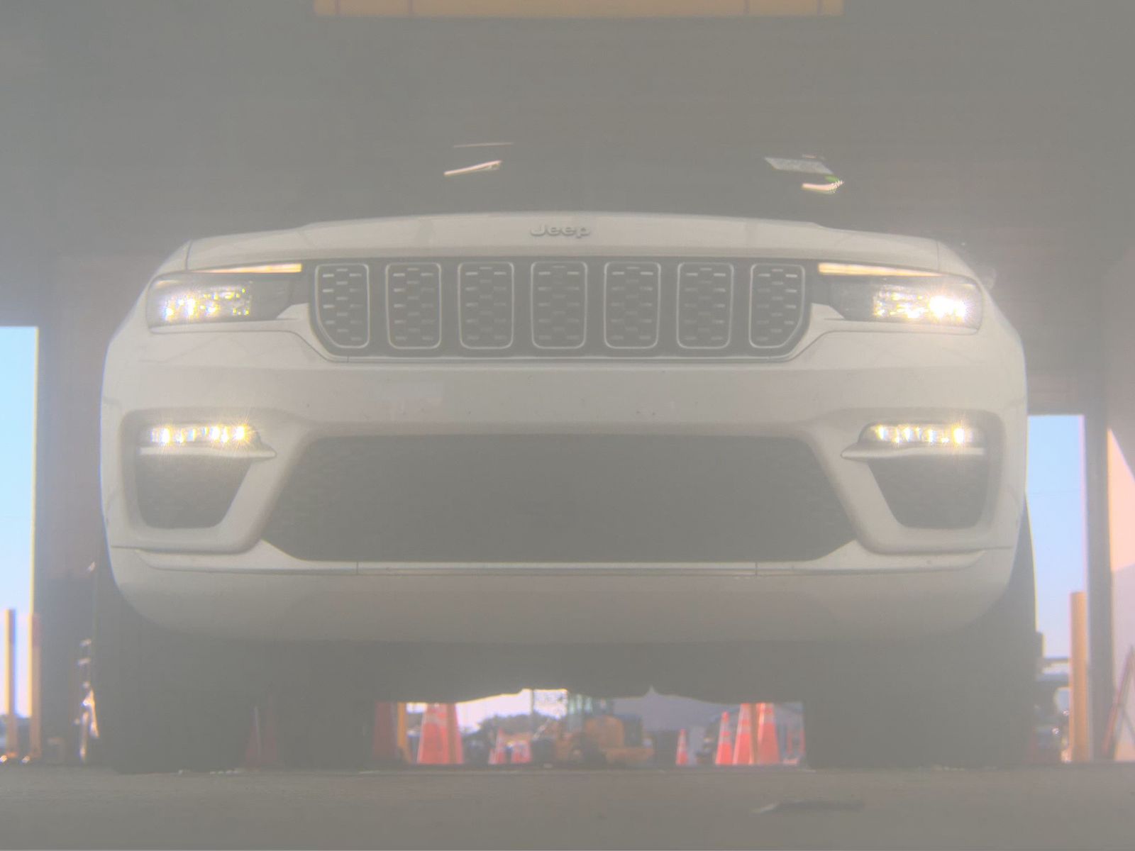 2023 Jeep Grand Cherokee Summit RWD