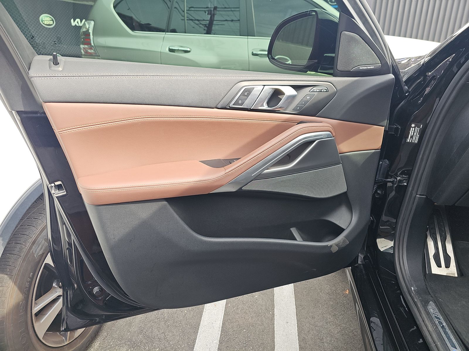 2023 BMW X6 xDrive40i AWD