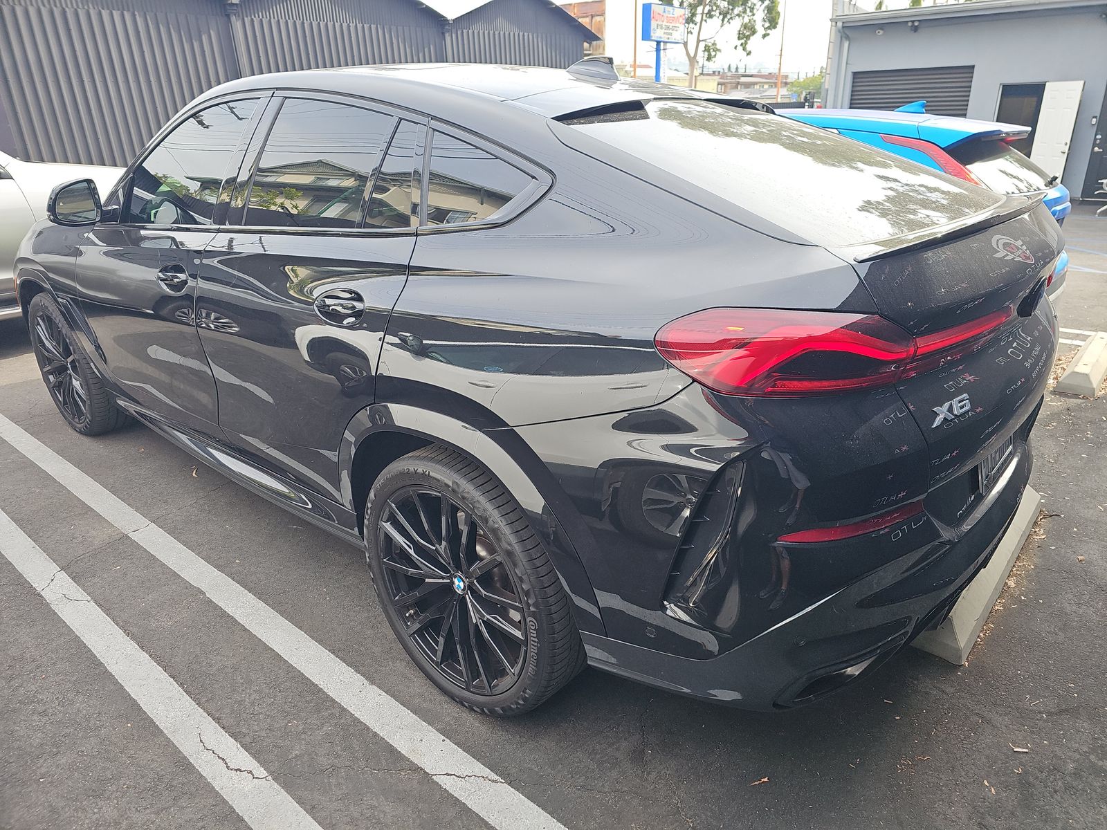 2023 BMW X6 xDrive40i AWD