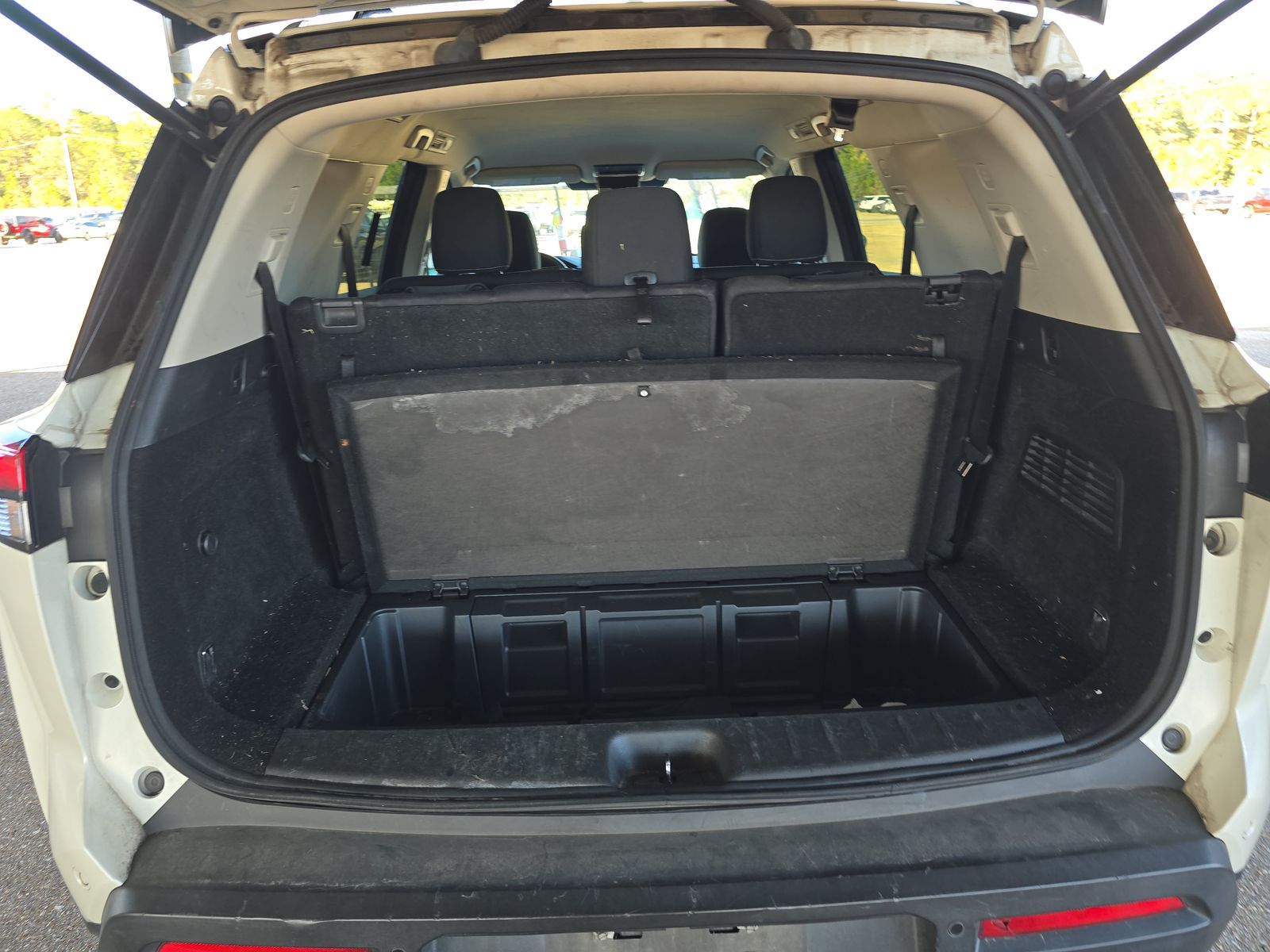 2022 Nissan Pathfinder SV FWD