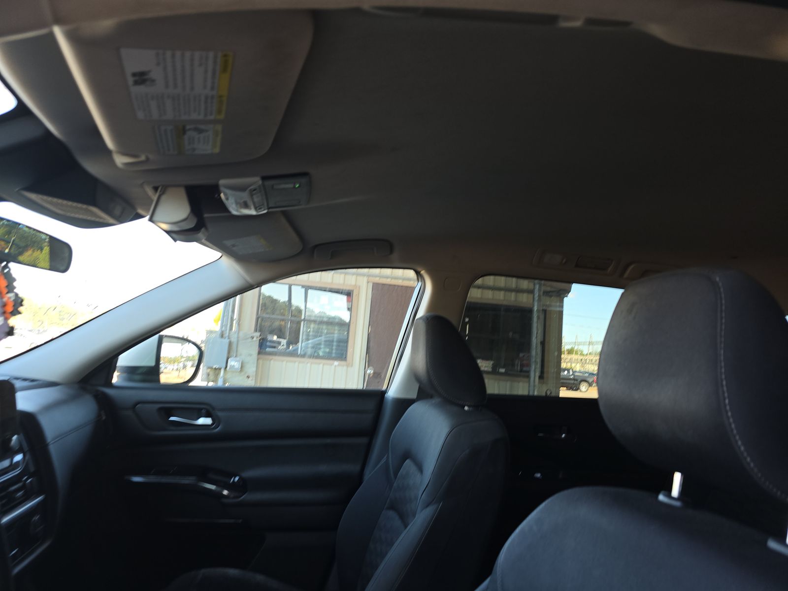 2022 Nissan Pathfinder SV FWD