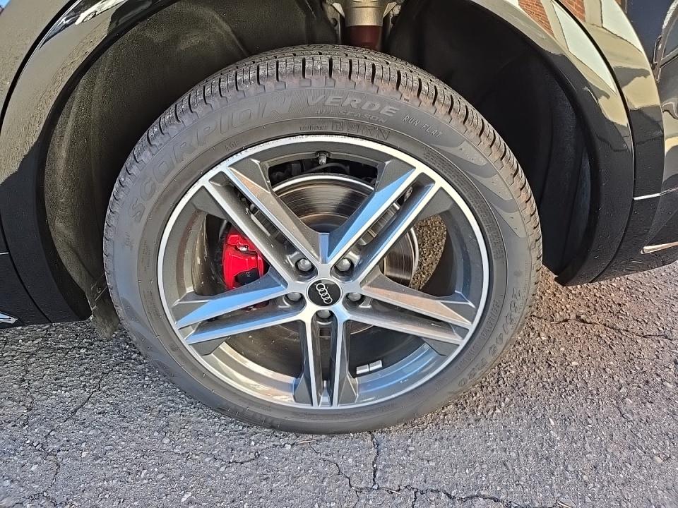 2025 Audi Q5 e Plug-In Hybrid S line Premium Plus AWD