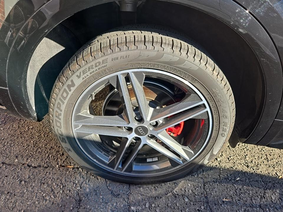 2025 Audi Q5 e Plug-In Hybrid S line Premium Plus AWD