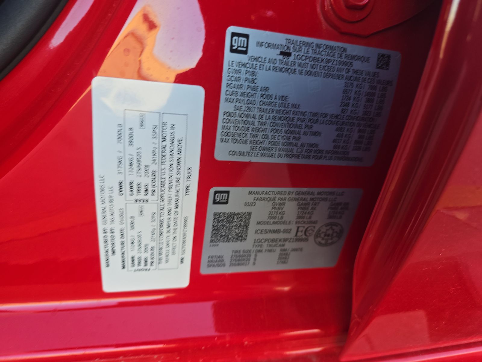 2023 Chevrolet Silverado 1500 Custom AWD