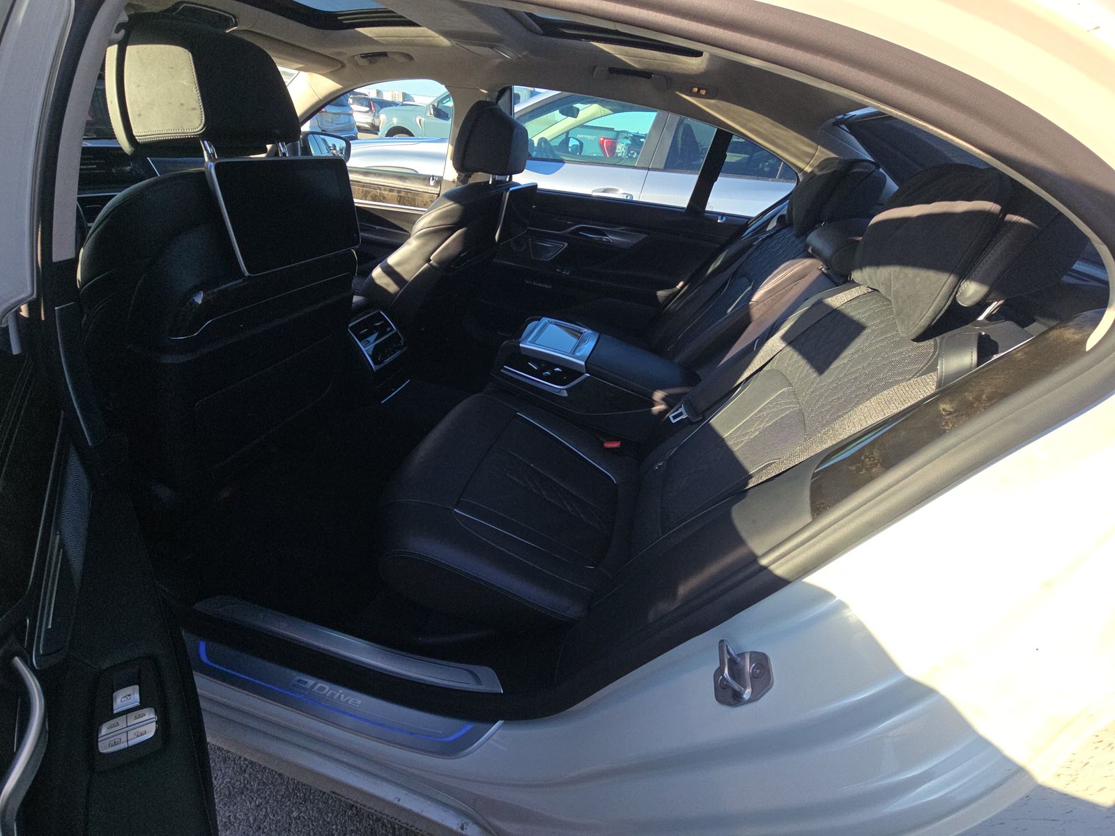 2018 BMW 7 Series 740e xDrive iPerformance AWD