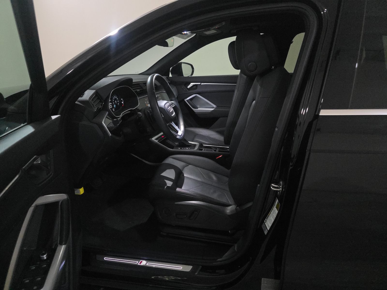 2023 Audi Q3 S line Premium AWD