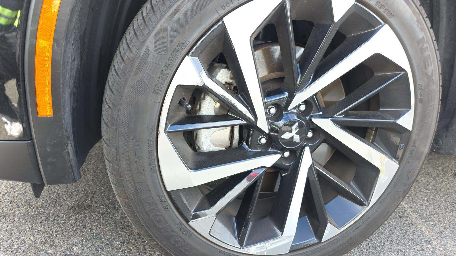 2024 Mitsubishi Outlander SEL FWD