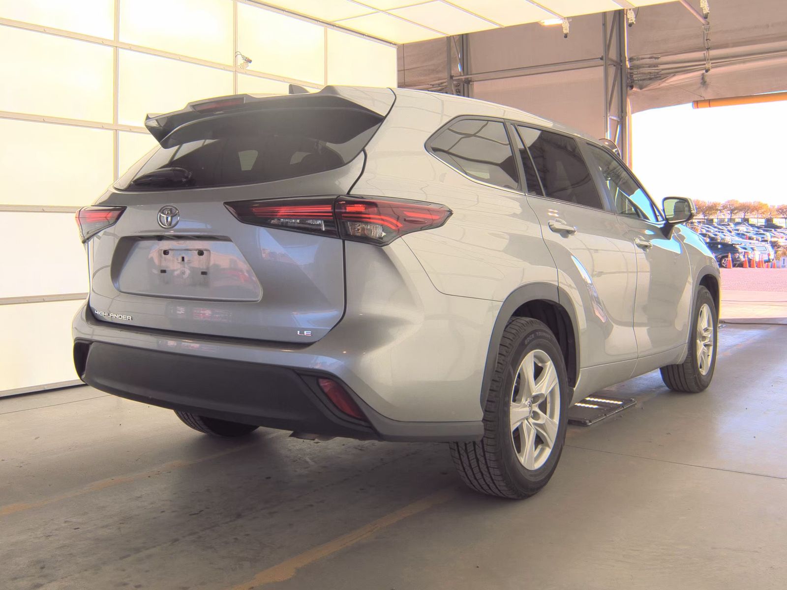 2024 Toyota Highlander LE FWD