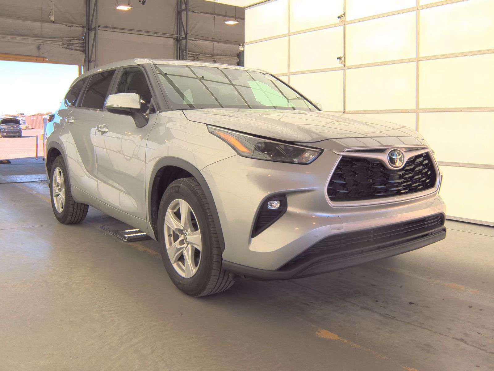 2024 Toyota Highlander LE FWD