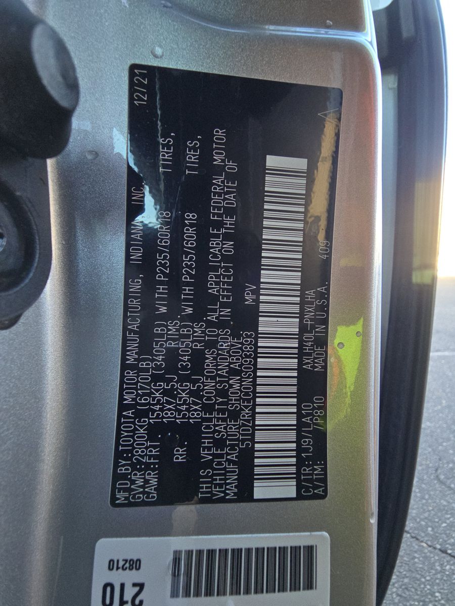 2022 Toyota Sienna Limited FWD