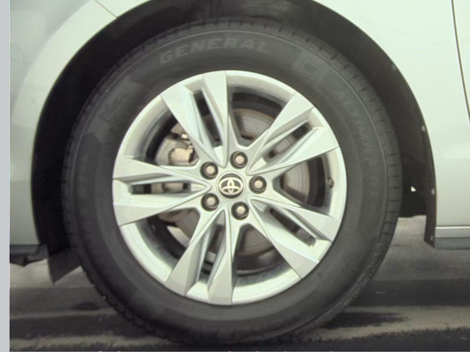 2022 Toyota Sienna Limited FWD