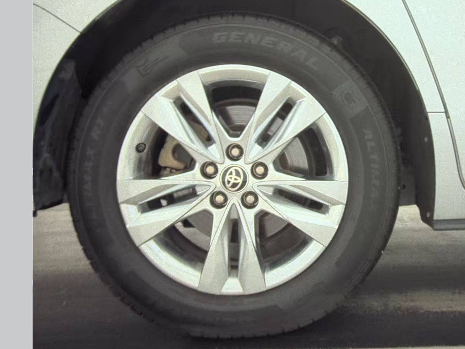 2022 Toyota Sienna Limited FWD