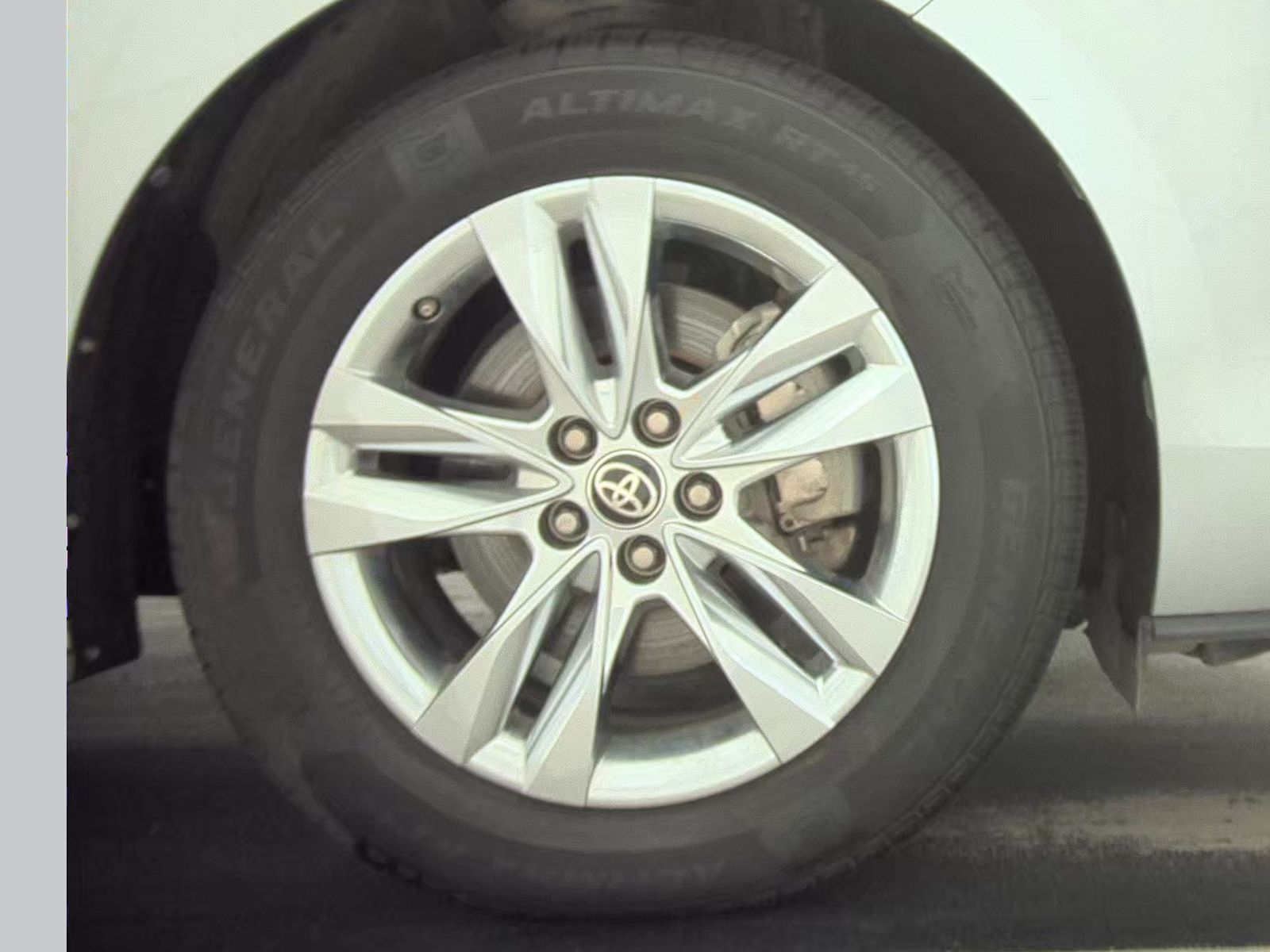 2022 Toyota Sienna Limited FWD