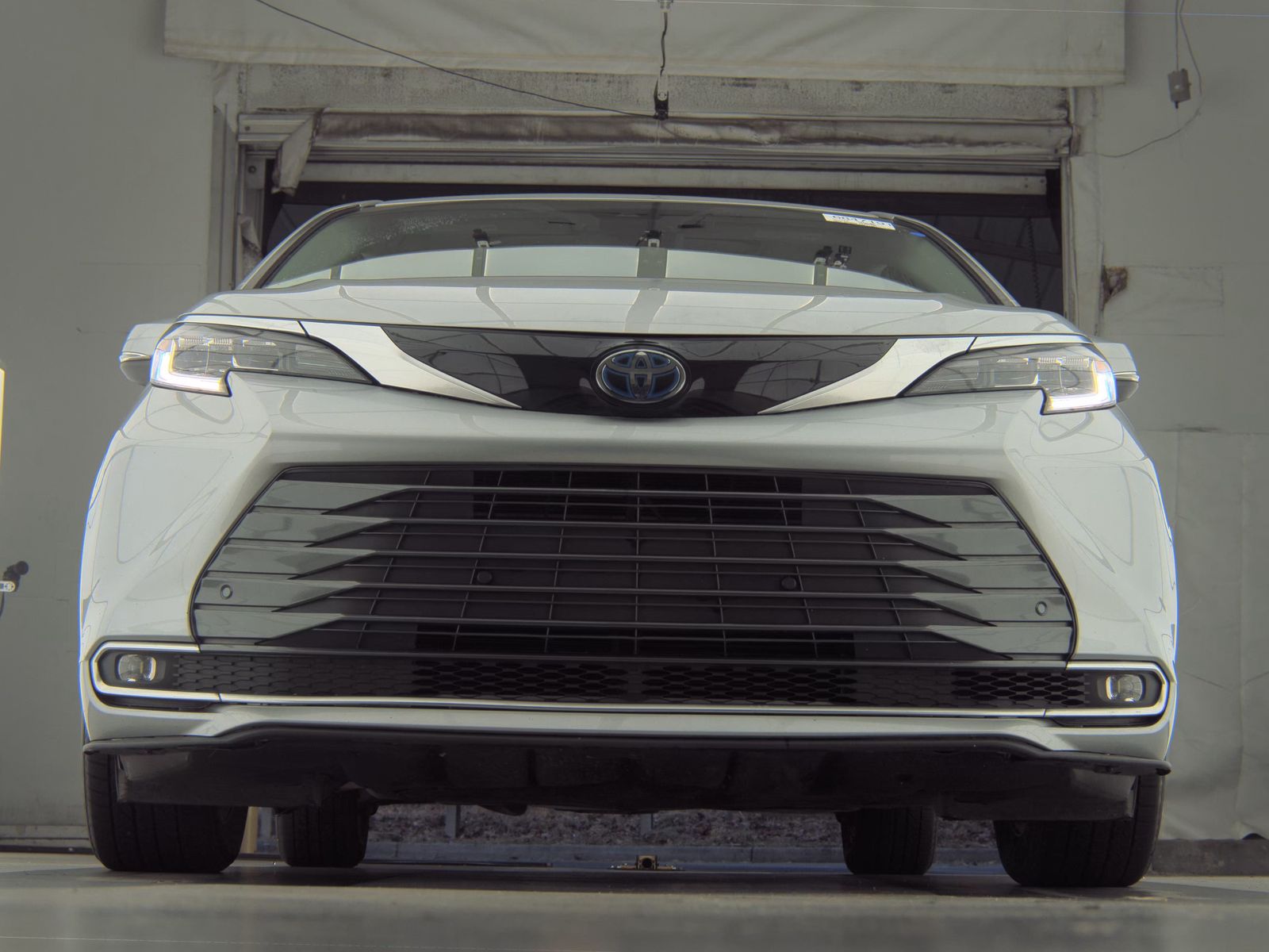 2022 Toyota Sienna Limited FWD