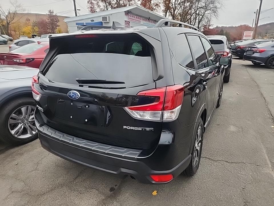 2022 Subaru Forester Premium AWD