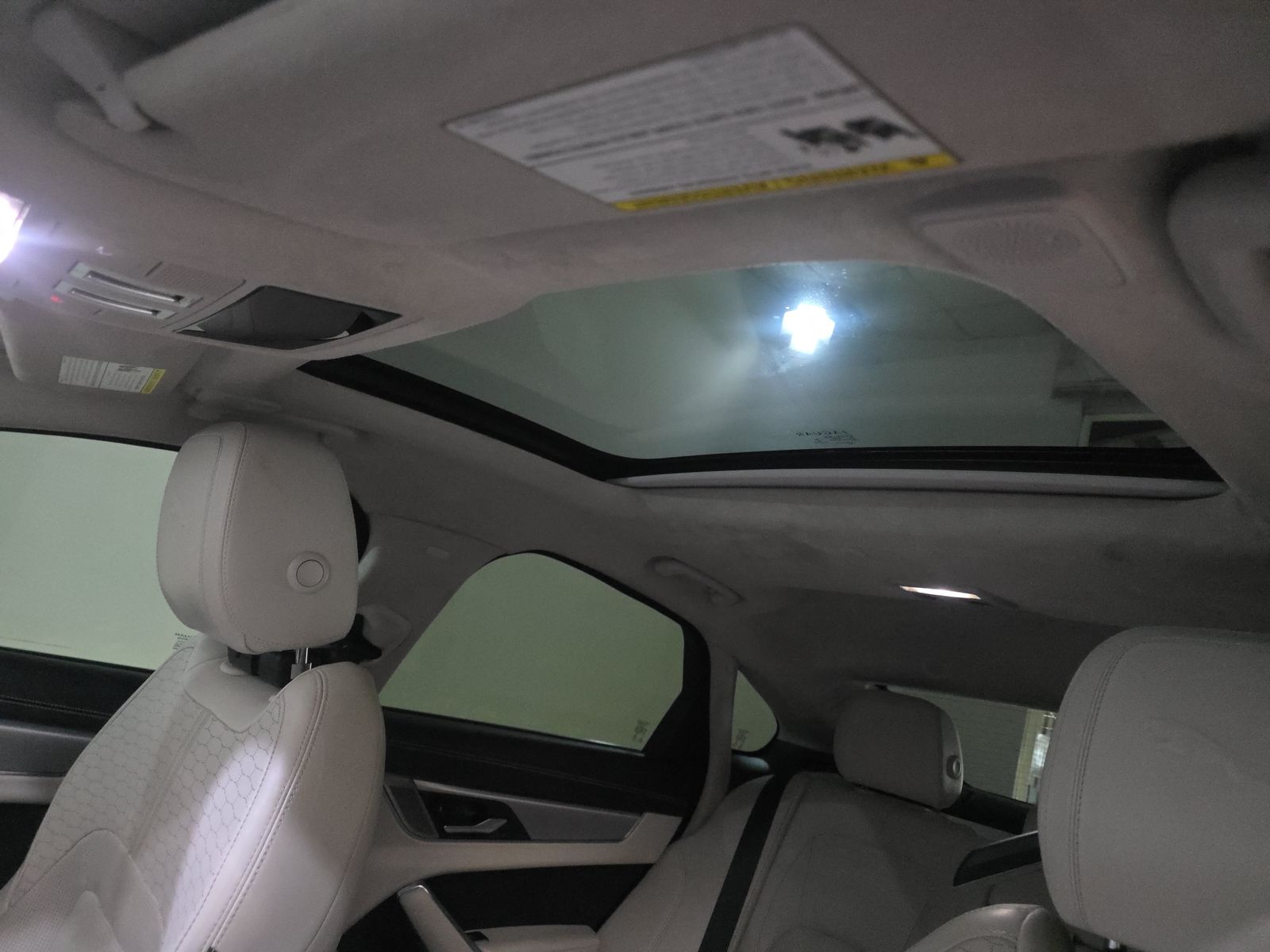 2022 Jaguar XF R-Dynamic SE AWD