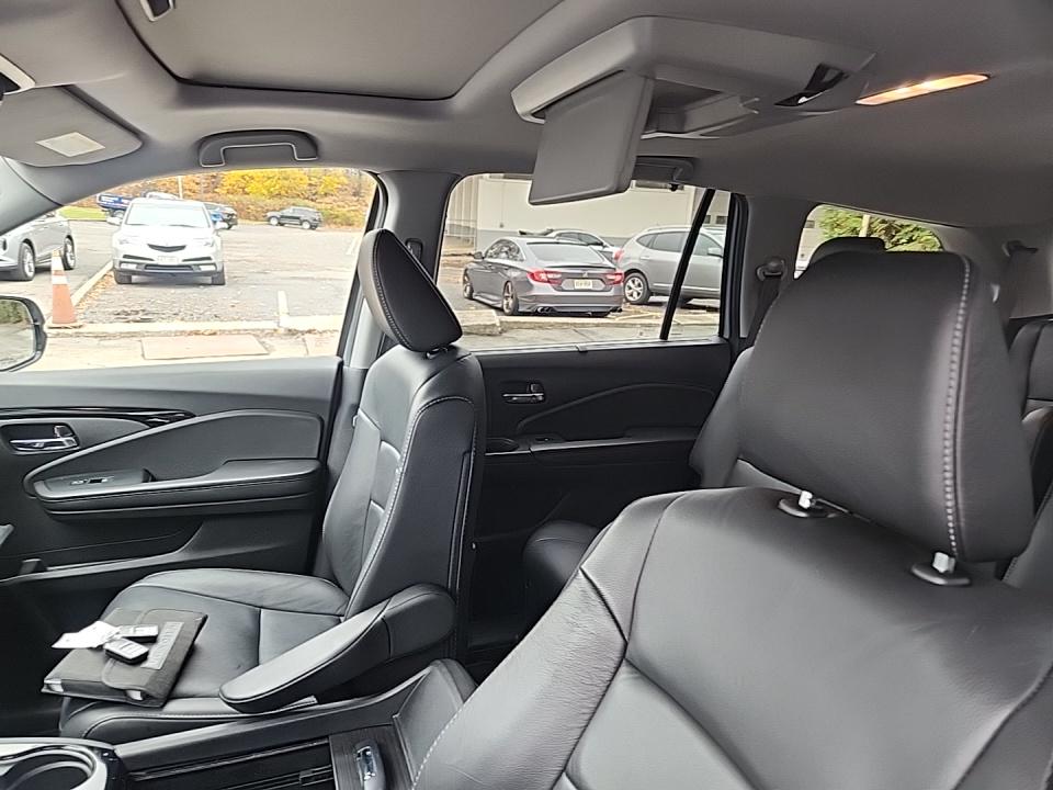 2022 Honda Pilot Touring AWD