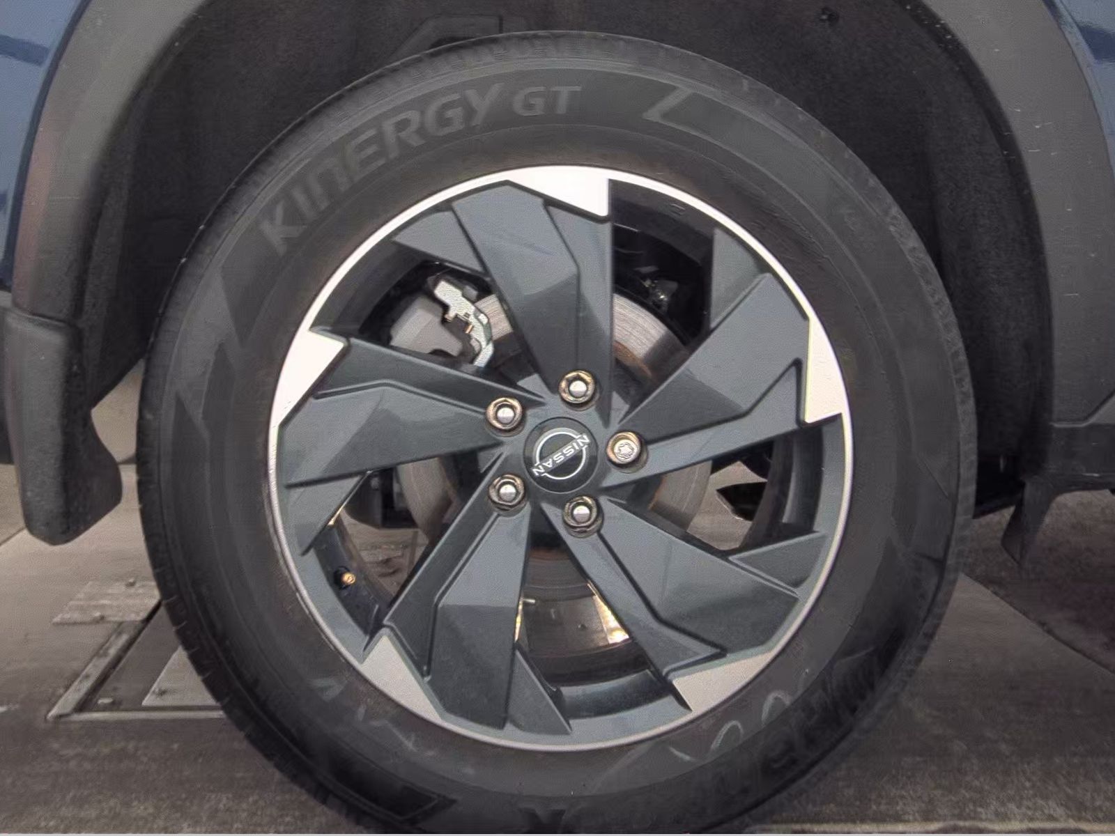 2024 Nissan Rogue SV FWD