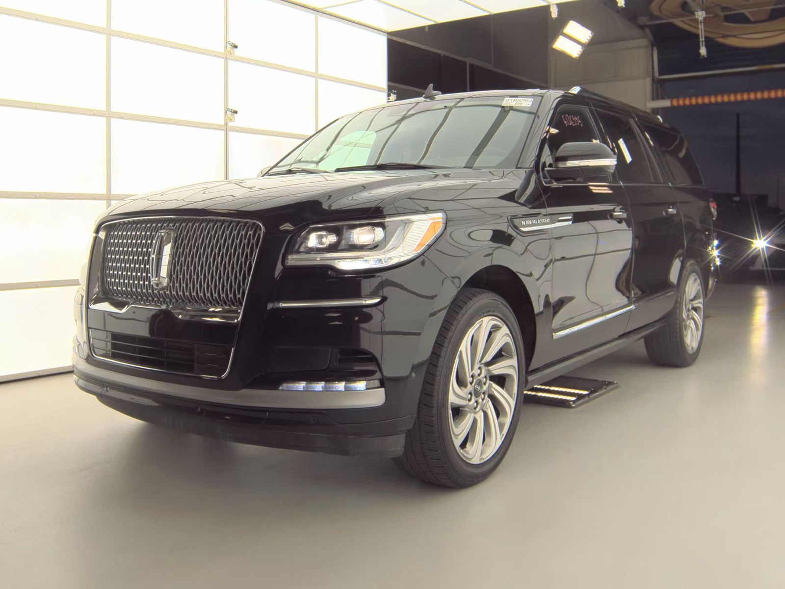 2023 Lincoln Navigator L Reserve AWD
