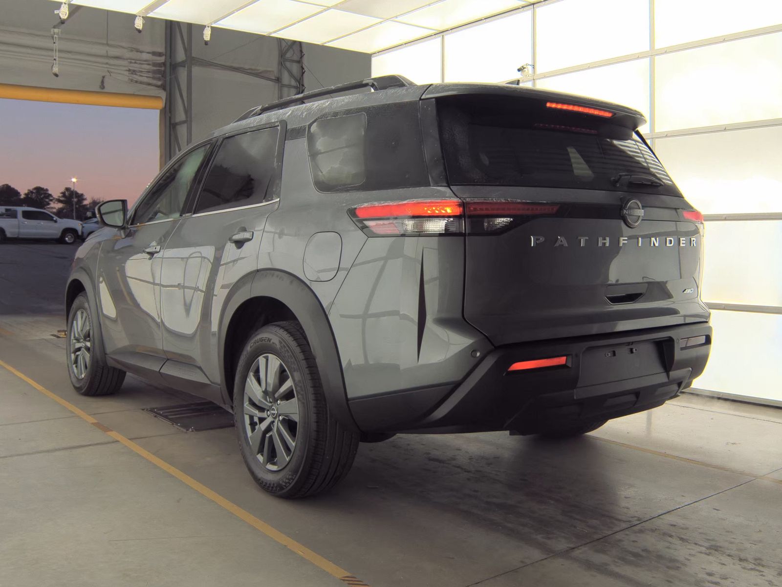 2025 Nissan Pathfinder SV AWD