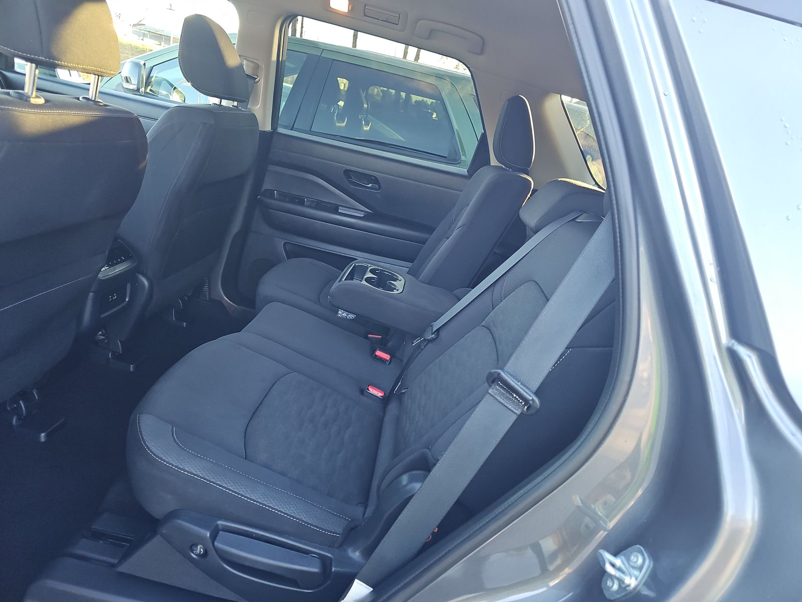 2025 Nissan Pathfinder SV AWD