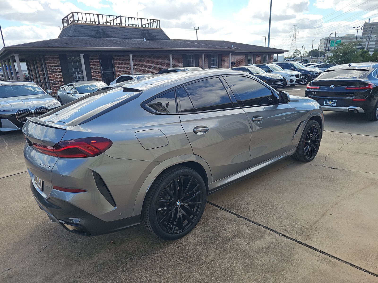 2024 BMW X6 xDrive40i AWD