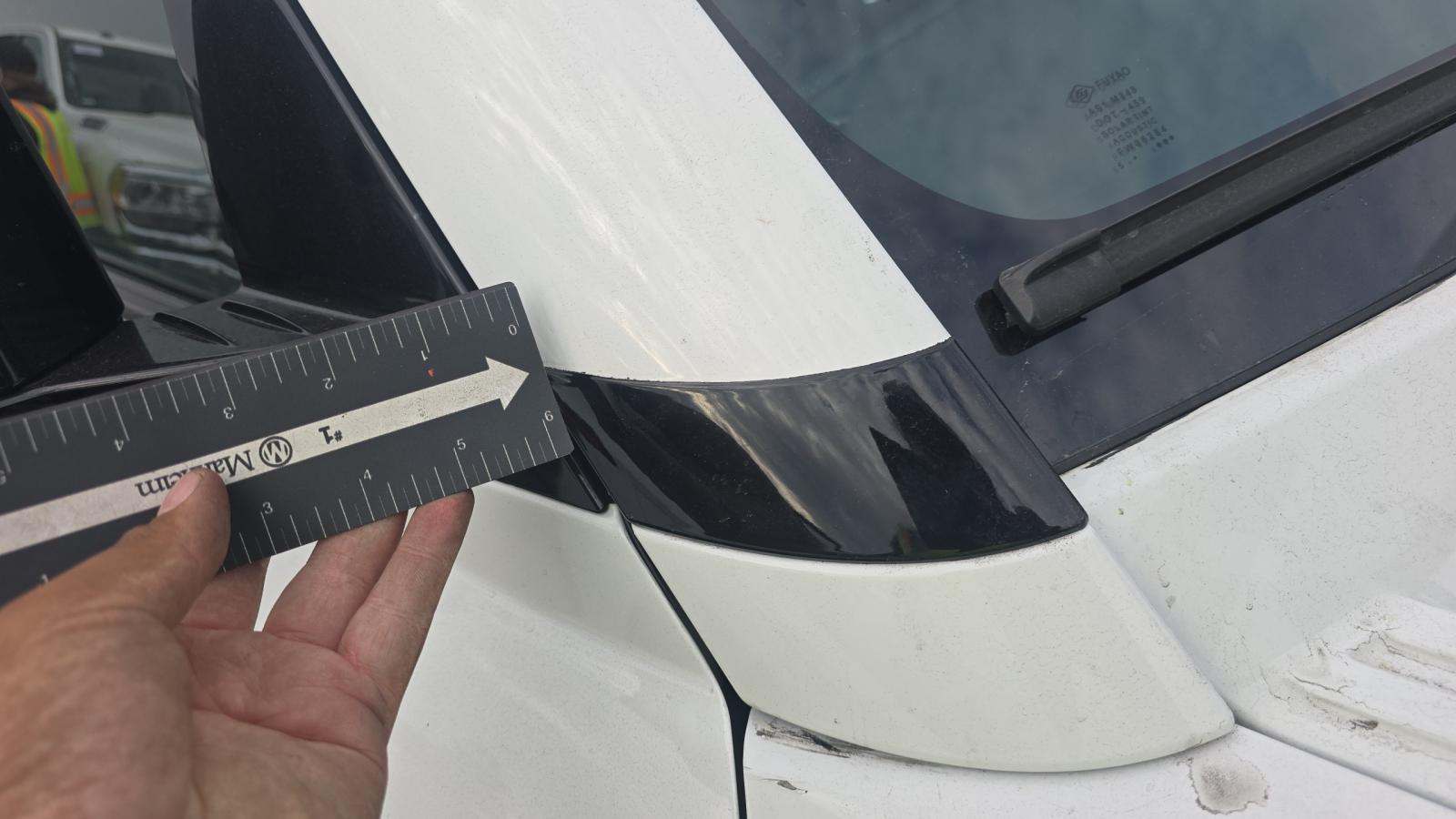 2024 Land Rover Defender 130 X-Dynamic SE AWD